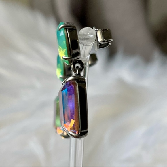 J. CREW | Iridescent Emerald Cut Crystal Brulee Oval Chrysolite Opal Crystal - Picture 5 of 15